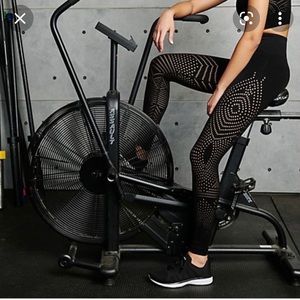 NWT Black Free People Leggings, size Medium